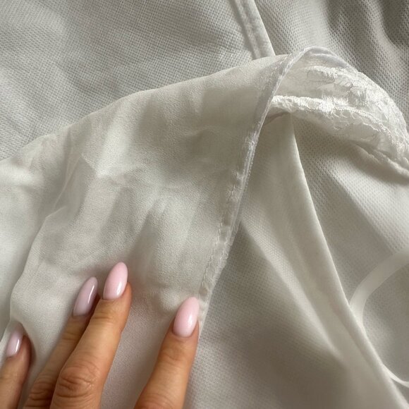 Kyha Oswald Lace Deep V Dress (sold as is) - Picture 9 of 13